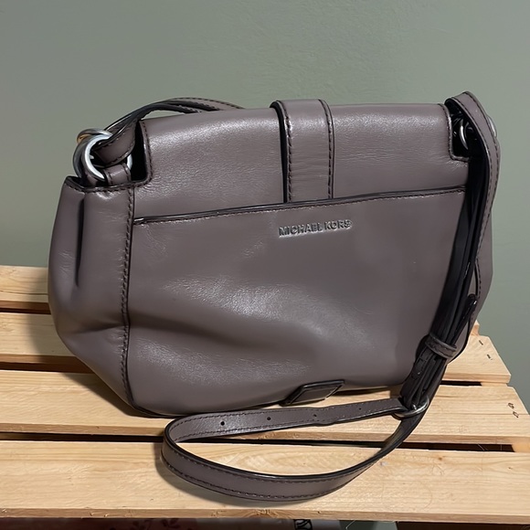 Michae Kors Shoulder bag - 11”x7” - Picture 3 of 6